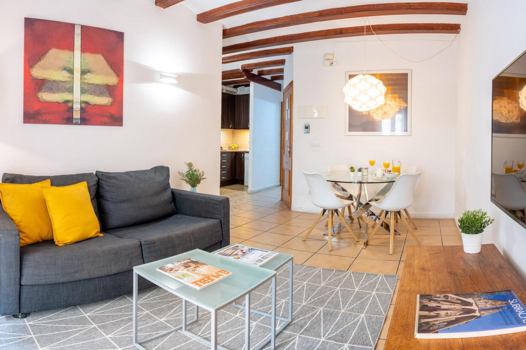 Feelathome Center Apartments — Photos 2
